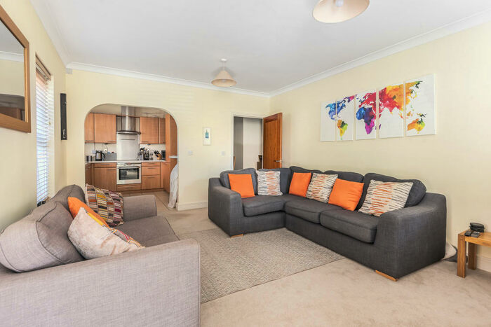 2 Bedroom Apartment To Rent In Frenchay Road, Oxford, OX2