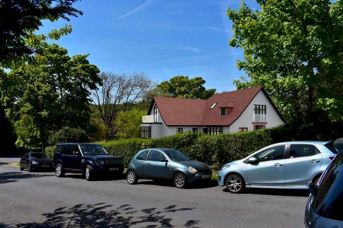 2 Bedroom Flat To Rent In Downs Court Road, Purley CR8