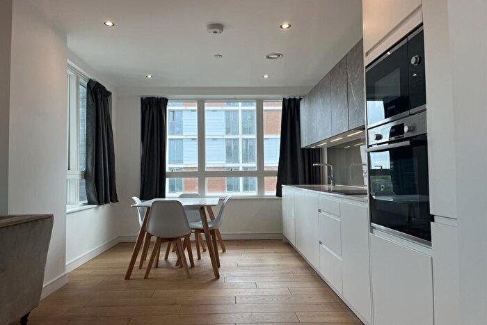 2 Bedroom Apartment To Rent In Duval House, London, SW11