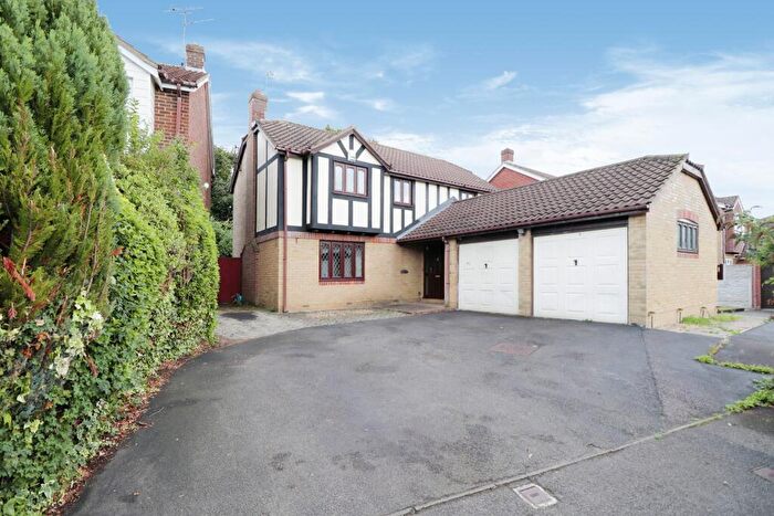 4 Bedroom Detached House For Sale In Wheatlands, Chells Manor, Stevenage, SG2