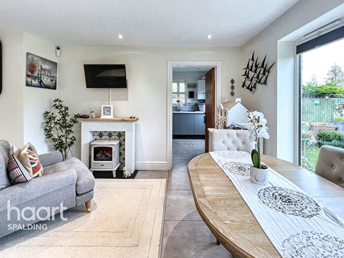 3 Bedroom Chalet For Sale In Washway Road, Saracen's Head, PE12