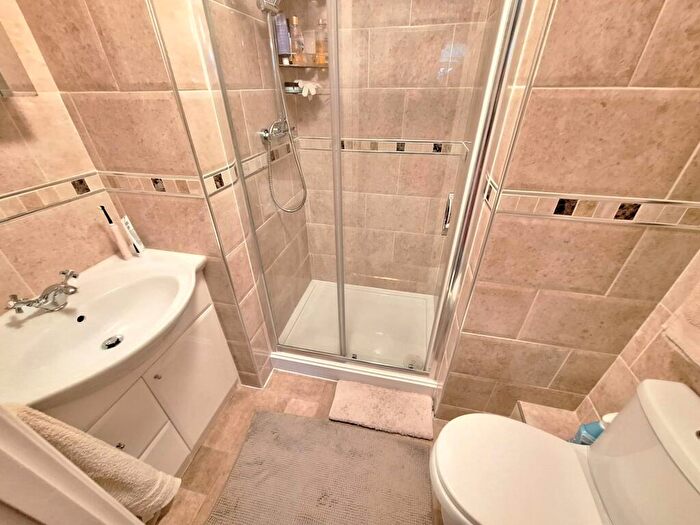 4 Bedroom Detached House For Sale In Amyas Close, Cardiff, CF11
