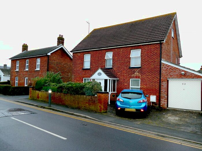 8 Bedroom Detached House To Rent In Canford Road, Bournemouth, Dorset, BH11