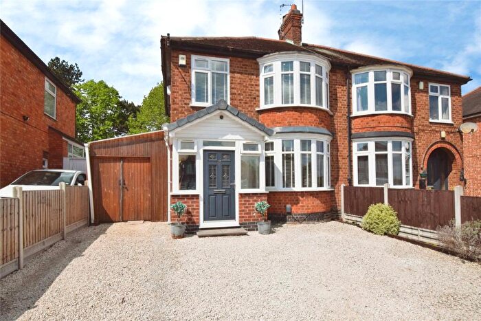 3 Bedroom Semi-Detached House For Sale In Glenborne Road, Leicester, Leicestershire, LE2