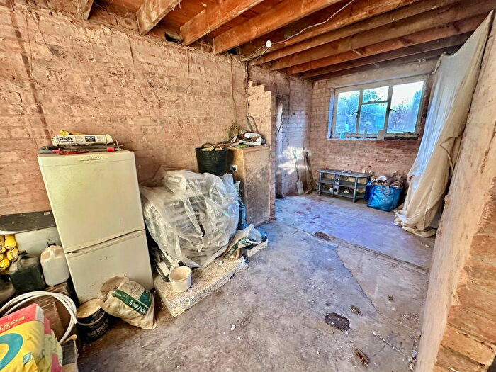 2 Bedroom End Of Terrace House For Sale In Lime Road, Dudley, DY3