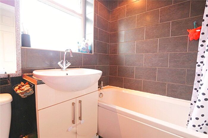 3 Bedroom Terraced House For Sale In Coronation Street, Denton, Manchester, Greater Manchester, M34