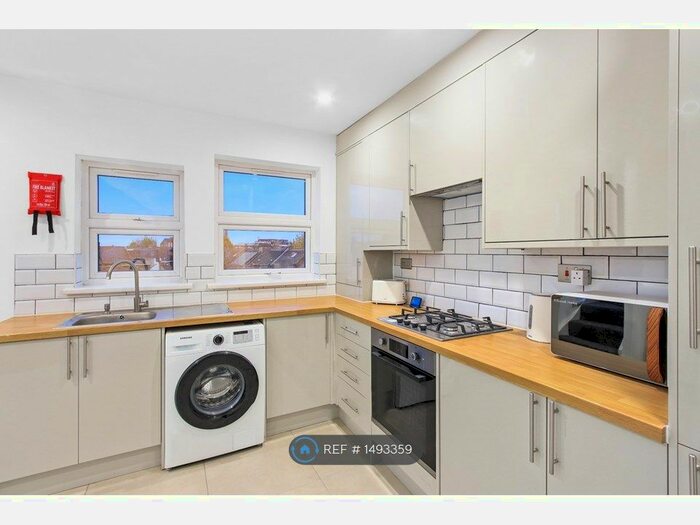 3 Bedroom Flat To Rent In Plashet Grove, London, E6