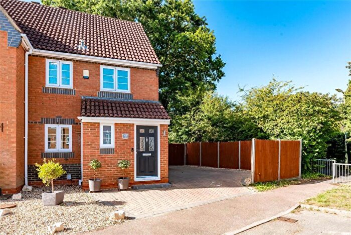3 Bedroom House To Rent In Southern Way, Farnborough, Hampshire, GU14
