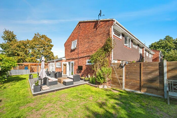4 Bedroom End Of Terrace House For Sale In Grayswood Drive, Camberley, GU16