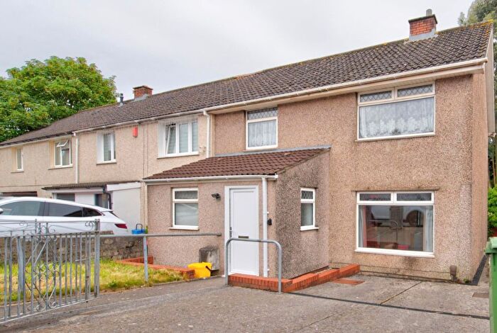4 Bedroom End Of Terrace House For Sale In Prestatyn Road, Rumney, Cardiff, South Glamorgan, CF3