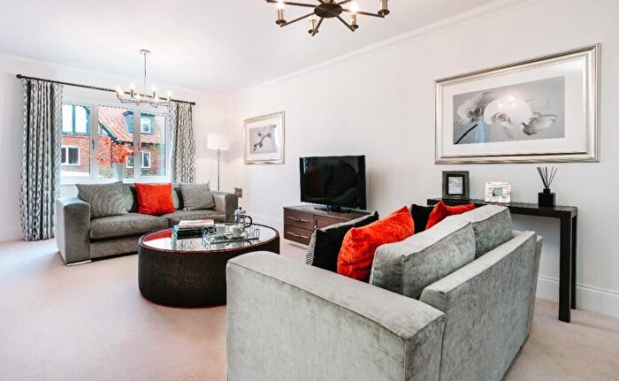 2 Bedroom Retirement Property For Sale In Woodland Drive, Great Alne, Alcester, Warwickshire, B49
