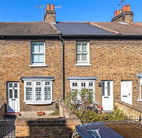2 Bedroom Terraced House For Sale In Rosedale Road, Richmond, TW9