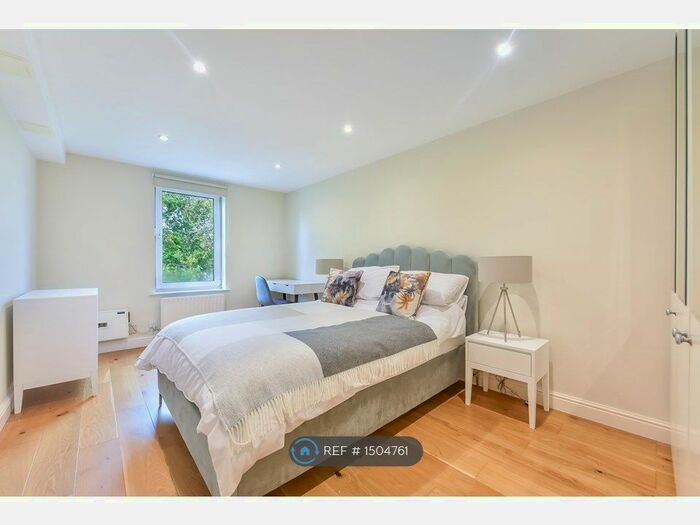 1 Bedroom Flat To Rent In Chatsworth Lodge, London, W4