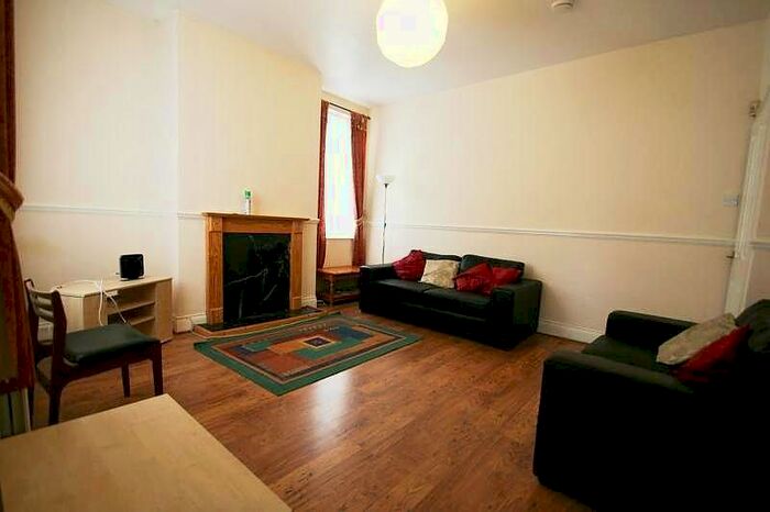 4 Bedroom Terraced House To Rent In Wingrove Avenue, Fenham, Newcastle Upon Tyne, NE4