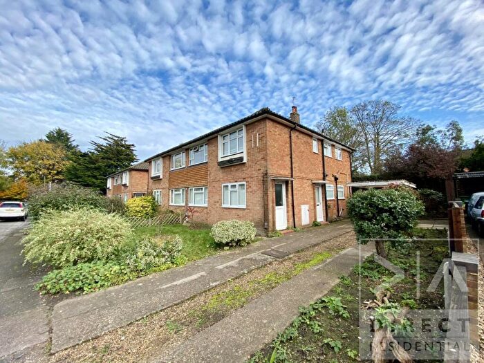 2 Bedroom Apartment To Rent In Hereford Close, Epsom, KT18