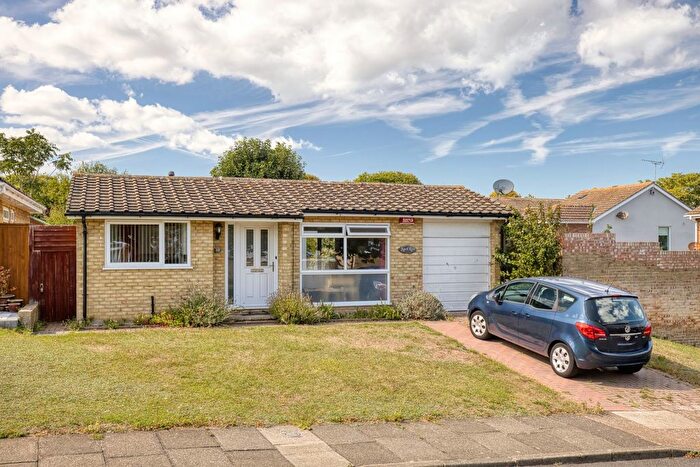 2 Bedroom Bungalow For Sale In Colburn Road, Broadstairs, Kent, CT10