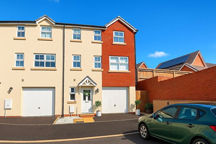 3 Bedroom Semi-Detached House For Sale In Heol Ewen, Pontrhydyrun, Cwmbran, NP44