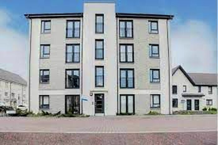 2 Bedroom Flat To Rent In Craw Yard Drive, Edinburgh, EH12