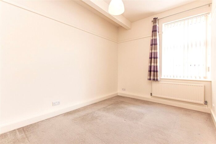 1 Bedroom Flat To Rent In Faircross House, The Parade, Watford, Hertfordshire, WD17