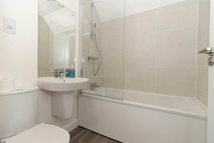 2 Bedroom End Of Terrace House To Rent In Fennel Drive, Chichester, PO20