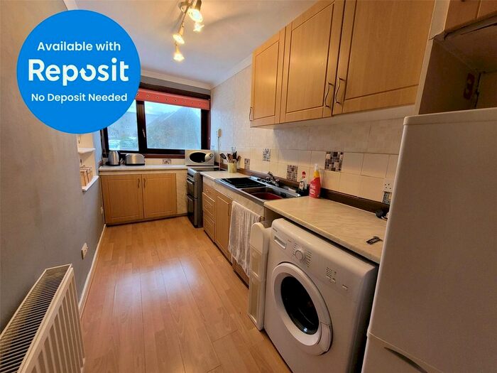 2 Bedroom Flat To Rent In Cairncry Road, Cornhill, Aberdeen AB16