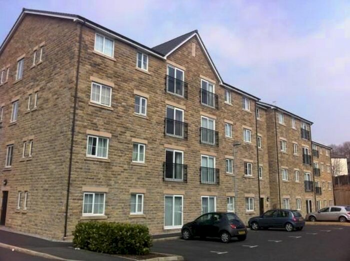 2 Bedroom Flat To Rent In Bramble Court, Stalybridge, SK15
