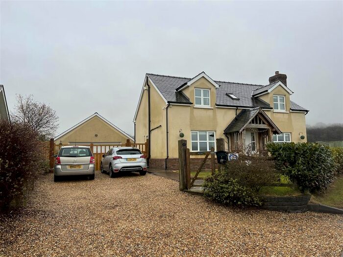 4 Bedroom Detached House For Sale In Derwydd Road, Llandybie, Ammanford, SA18