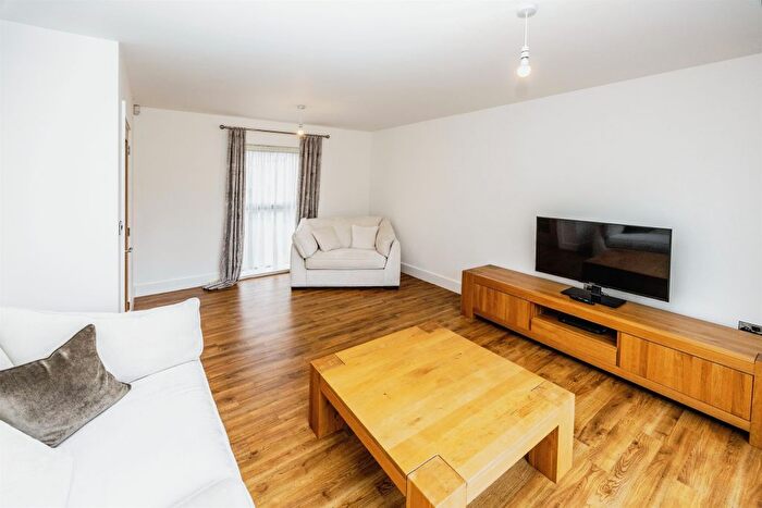 5 Bedroom Detached House For Sale In Beech Gardens, Halifax, HX2