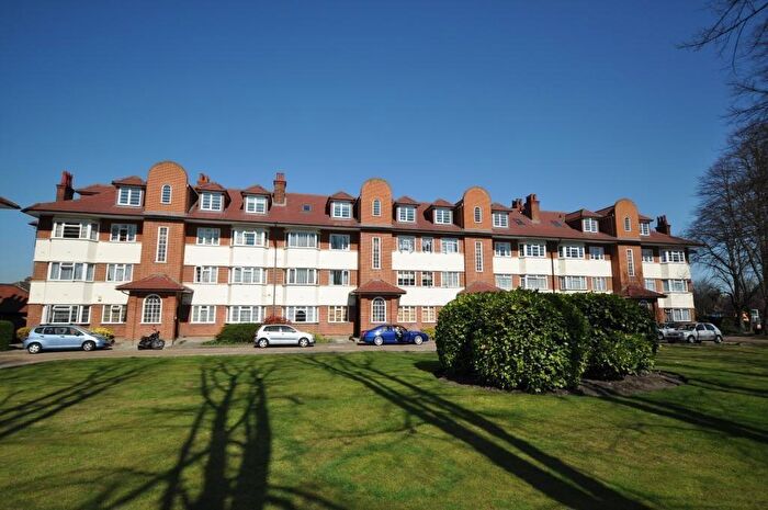 2 Bedroom Apartment To Rent In Rayners Lane, Harrow, HA2