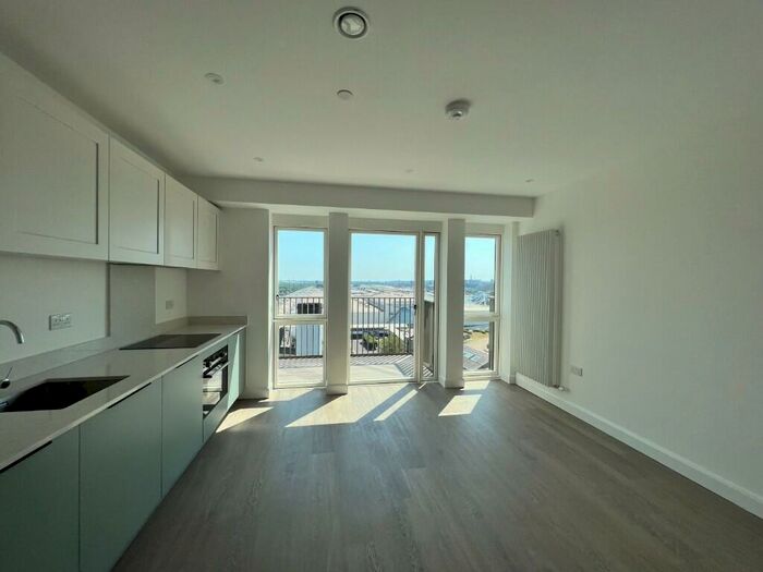 Studio To Rent In Galleria House, Western Gateway, London, E16