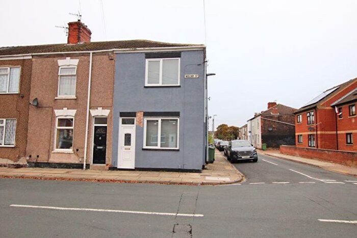 3 Bedroom End Of Terrace House For Sale In Weelsby Street, Grimsby, DN32