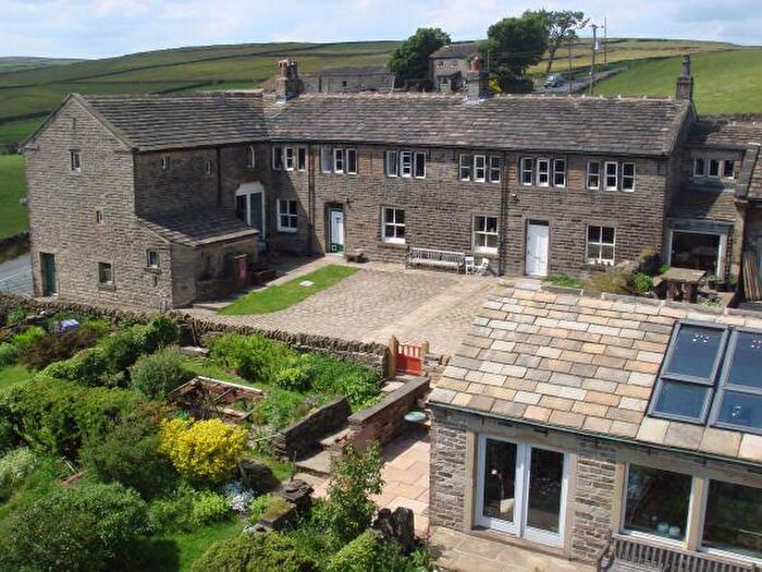 4 Bedroom House To Rent In Greengates Road, Lower Greengates, Holmfirth, HD9