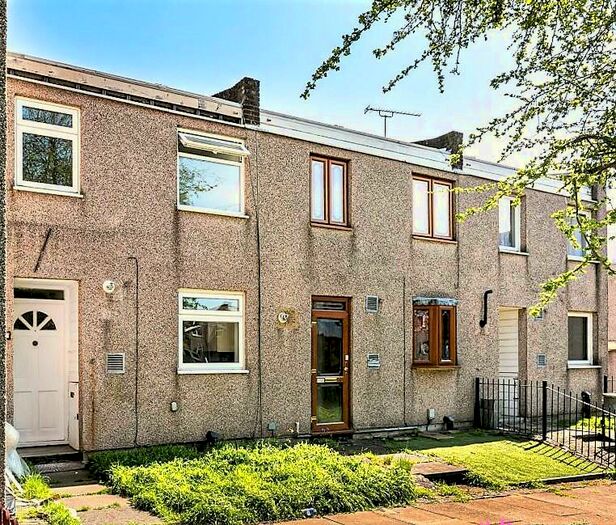 3 Bedroom Terraced House To Rent In Pontypool Walk, RM3