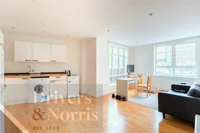 1 Bedroom Apartment To Rent In Drummond Cresecent, Euston, London, NW1