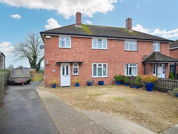 3 Bedroom Semi-Detached House For Sale In Stoneylawn, Marnhull, DT10