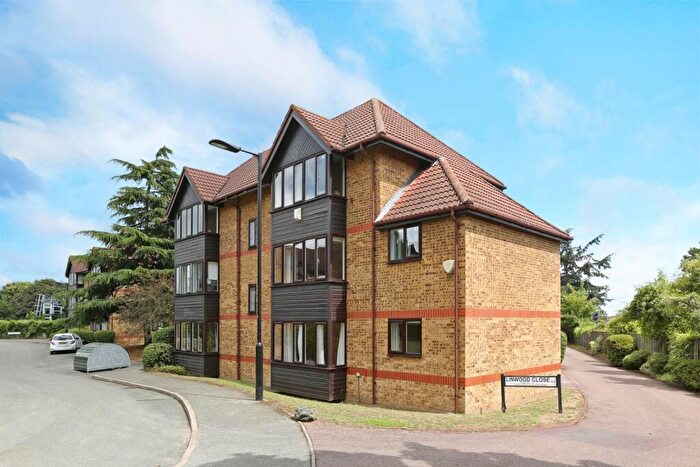 1 Bedroom Flat To Rent In Linwood Close, London, SE5