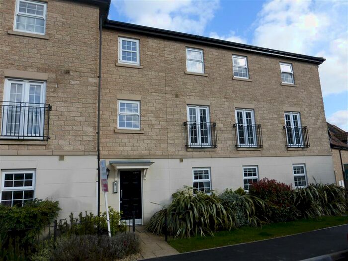 2 Bedroom Flat To Rent In Chiltern Road, Corby, NN18