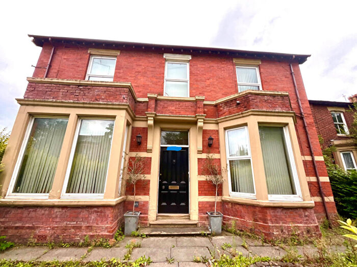 4 Bedroom Detached House For Sale In Garstang Road, Fulwood, PR2