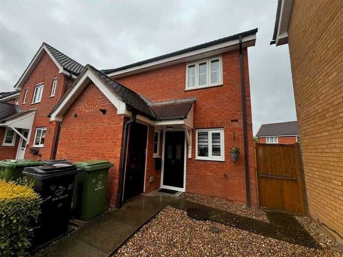 2 Bedroom Property To Rent In Helsinki Way, Toftwood, Dereham, NR19