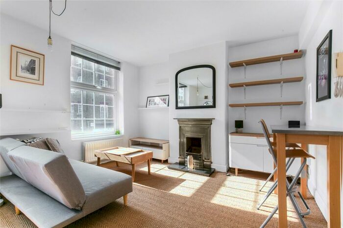 1 Bedroom Apartment To Rent In Wentworth Street, Spitalfields, London, E1