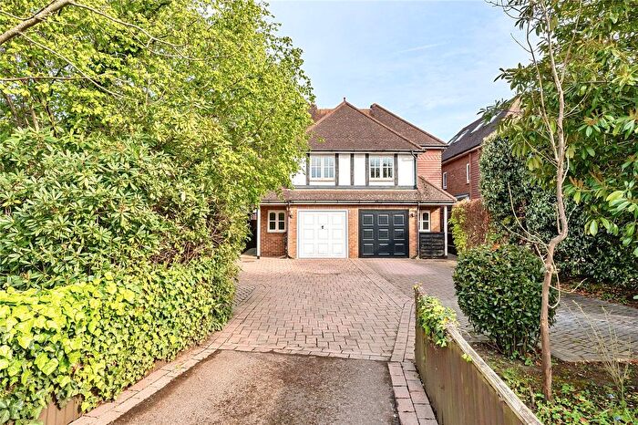 4 Bedroom Semi Detached House For Sale In Rydens Road, Walton-On-Thames, KT12