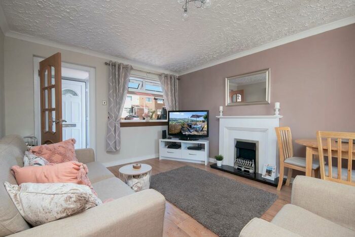 1 Bedroom House For Sale In Crisswell Crescent, Greenock, PA16