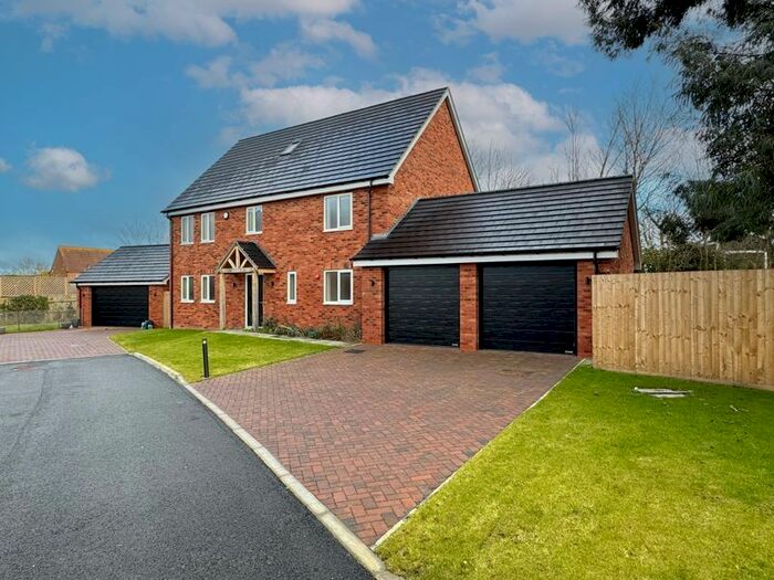 5 Bedroom Detached House For Sale In Lodge Close, Off Vicarage Lane, Long Bennington, NG23