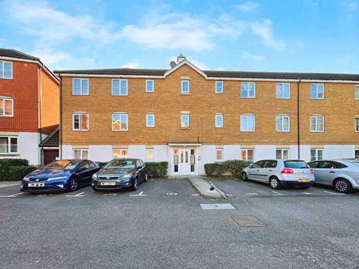 2 Bedroom Flat To Rent In Sachfield Drive, Chafford Hundred, Grays, RM16