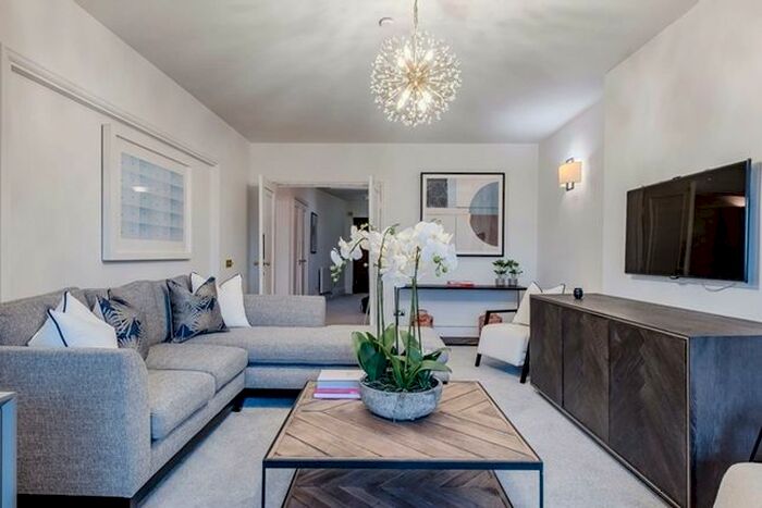 4 Bedroom Flat To Rent In Park Road, St Johns Wood, NW8