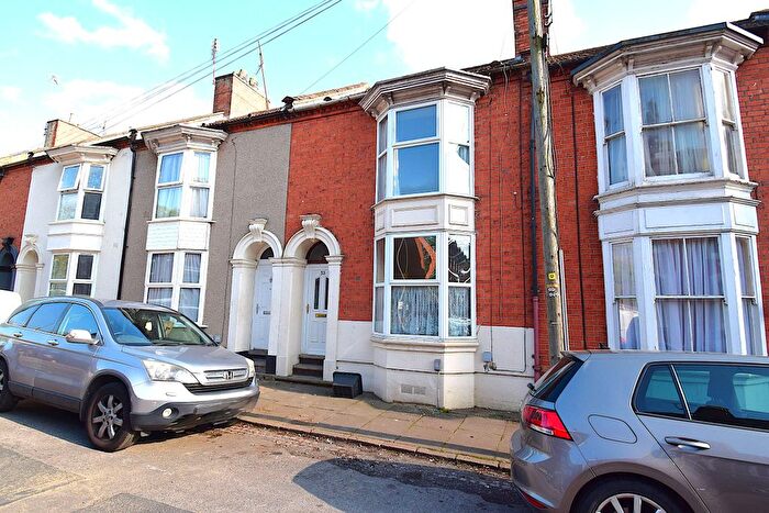 3 Bedroom Terraced House To Rent In Beaconsfield Terrace, Northampton, NN1