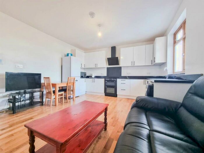 1 Bedroom Flat To Rent In Nelson Road, Gillingham, ME7