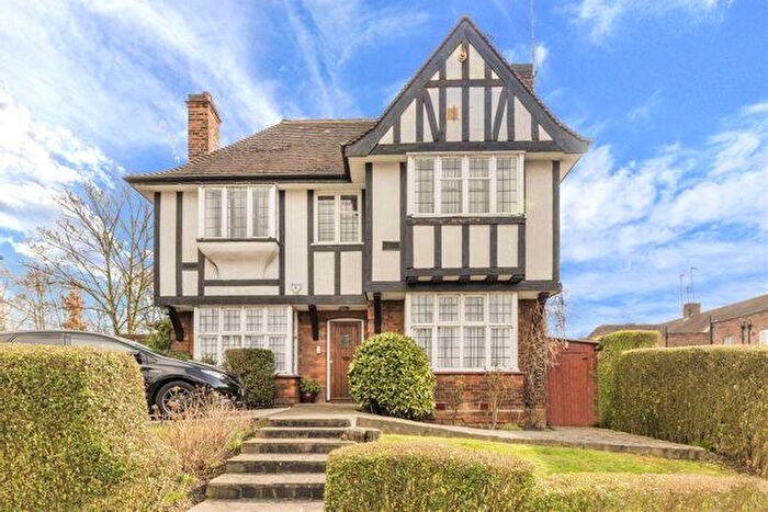 1 Bedroom Flat To Rent In Ossulton Way, Finchley, N2