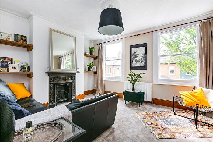 1 Bedroom Flat For Sale In Montgomery Road, London, W4