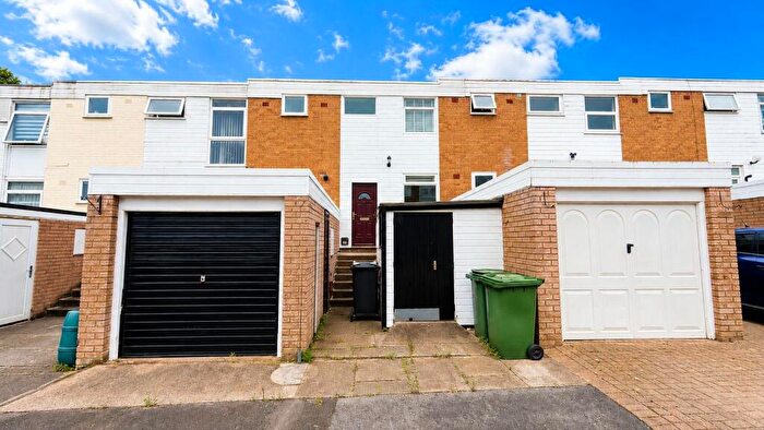 3 Bedroom House For Sale In Collingwood Close, Macclesfield, SK10